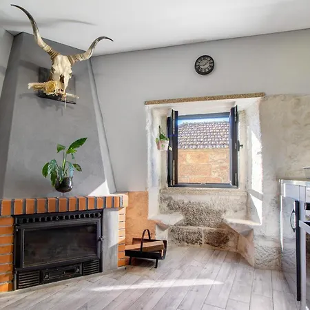 Casaesquerda Cinza Vieira do Minho