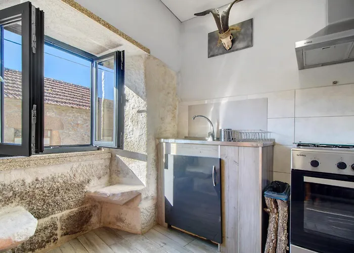 Casaesquerda Cinza Nyaraló *