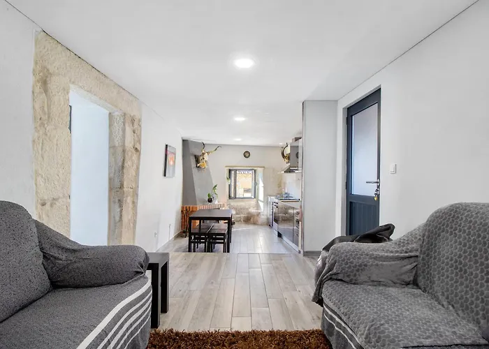 Casaesquerda Cinza Nyaraló